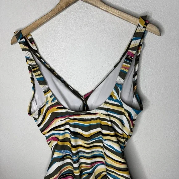 DKNY Zebra Multicolor Stripe Ruffle One Piece Swimsuit Women's 12 Swimming Suit - Picture 6 of 13